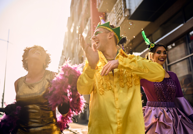 Como aproveitar o Carnaval sem gastar muito